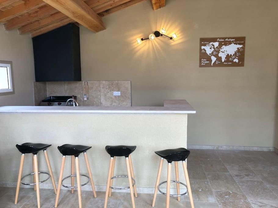 Superbe Villa Neuve A 5 Mn Du Centre Saint-Rémy-de-Provence Εξωτερικό φωτογραφία